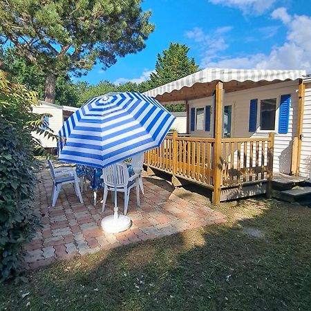 Bungalow Bord De Mer Hotel Les Mathes Exterior photo